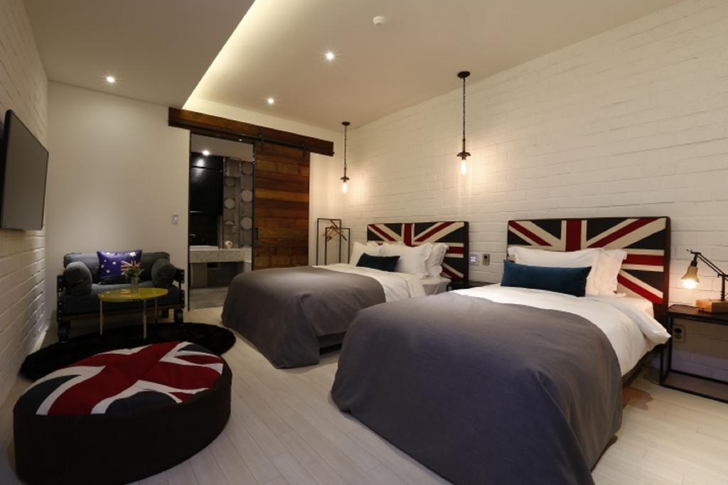 Chungbuk Inno City Namoo Hotel Eumseong Rum bild