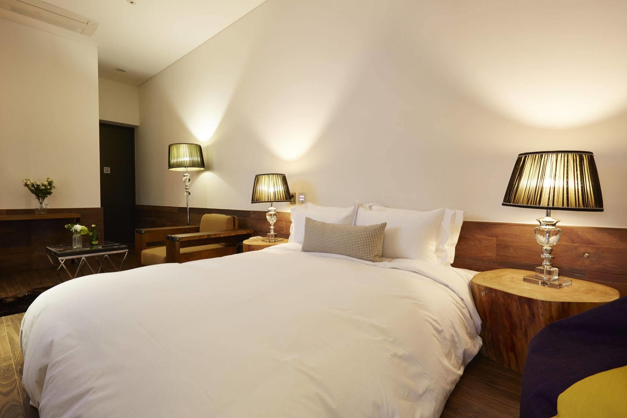 Chungbuk Inno City Namoo Hotel Eumseong Exteriör bild