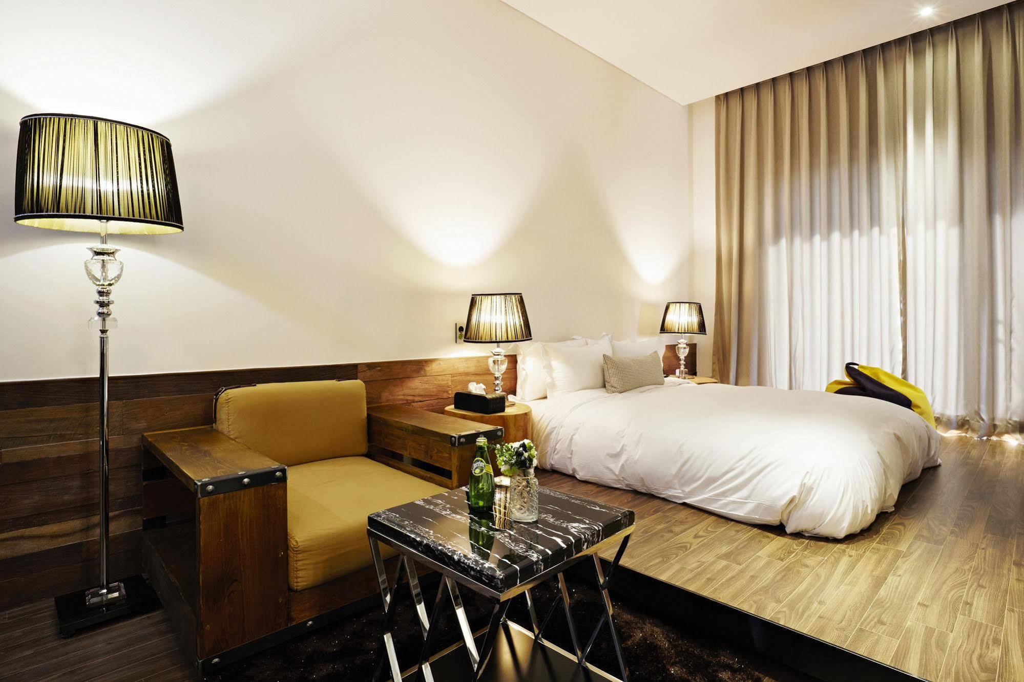 Chungbuk Inno City Namoo Hotel Eumseong Exteriör bild